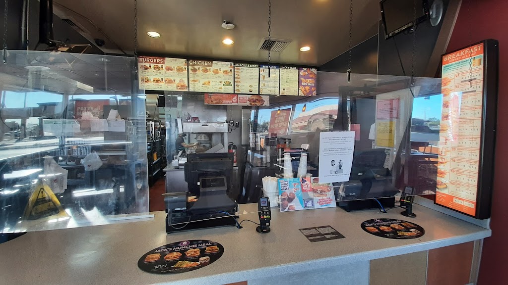Jack in the Box | restaurant | 666 N Imperial Ave, El Centro, CA 92243, USA | 7603534462 OR +1 760-353-4462