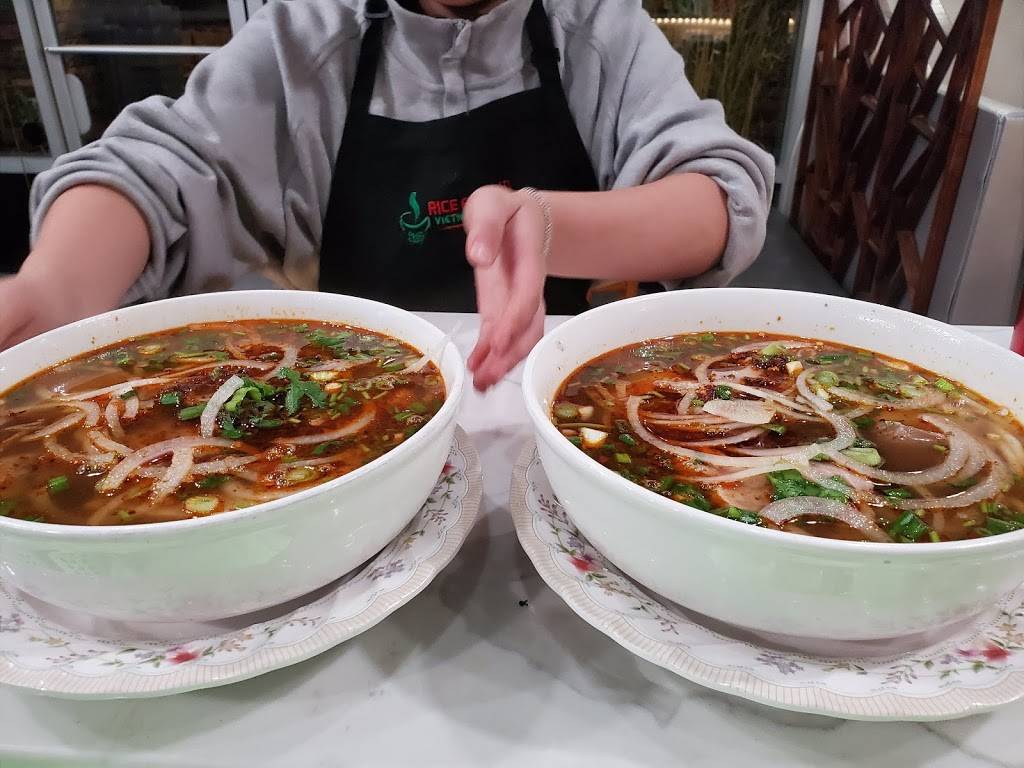 Pho Rice & Rolld | restaurant | 2725 Naglee Rd, Tracy, CA 95304, USA | 2098390104 OR +1 209-839-0104