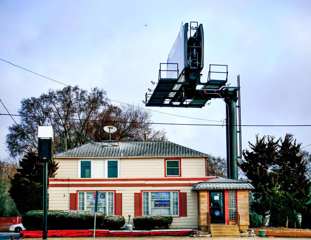 Whiskey Bungalow | restaurant | 4616 Illinois Route 176, Crystal Lake, IL 60014, USA | 8154590049 OR +1 815-459-0049