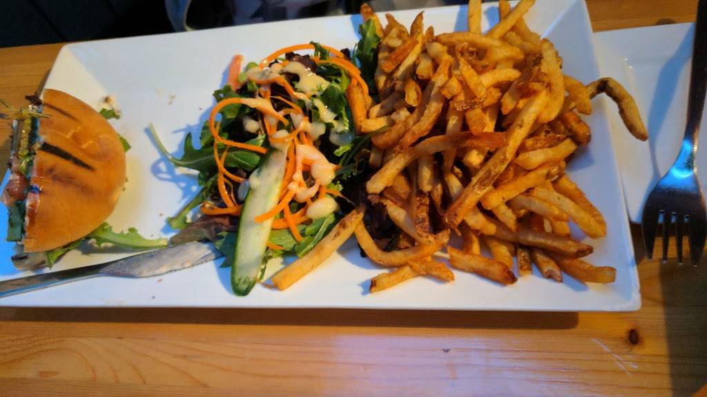 LAubergiste Resto Bistro | restaurant | 58 Rue Principale, Gatineau, QC J9H 3L6, Canada | 8195573858 OR +1 819-557-3858