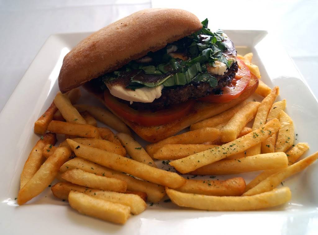 Royal Roast Beef & Seafood | restaurant | 475 Main St, Stoneham, MA 02180, USA | 7814387779 OR +1 781-438-7779