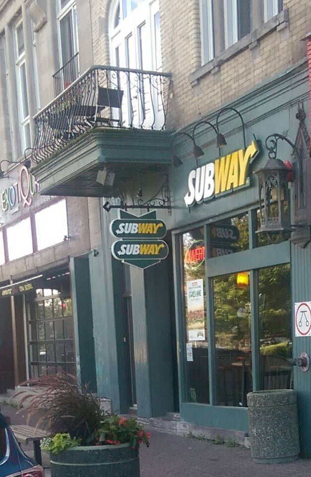 Subway | restaurant | 221 Rue Victoria, Salaberry-de-Valleyfield, QC J6T 1A8, Canada | 4503718054 OR +1 450-371-8054