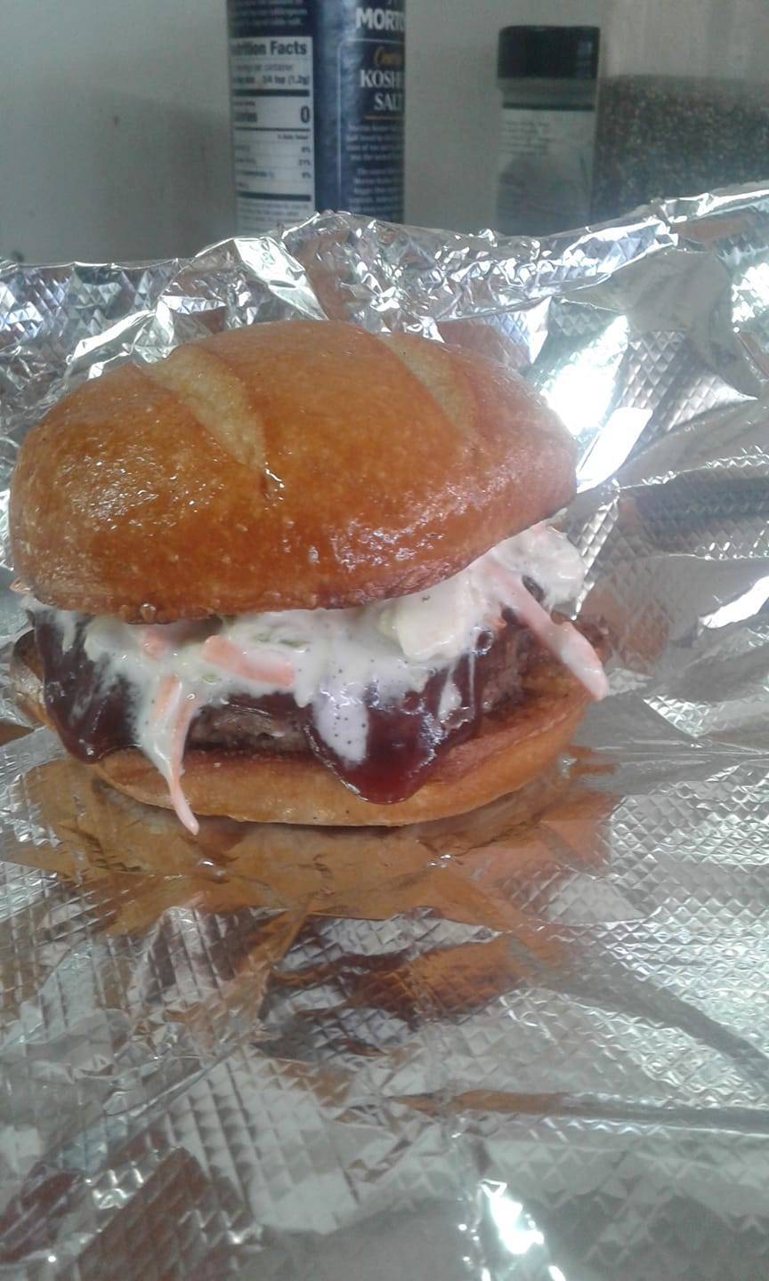 Red, White & Blue, BBQ & Fish | restaurant | 105 E Franklin Ave, Sesser, IL 62884, USA | 6186256227 OR +1 618-625-6227