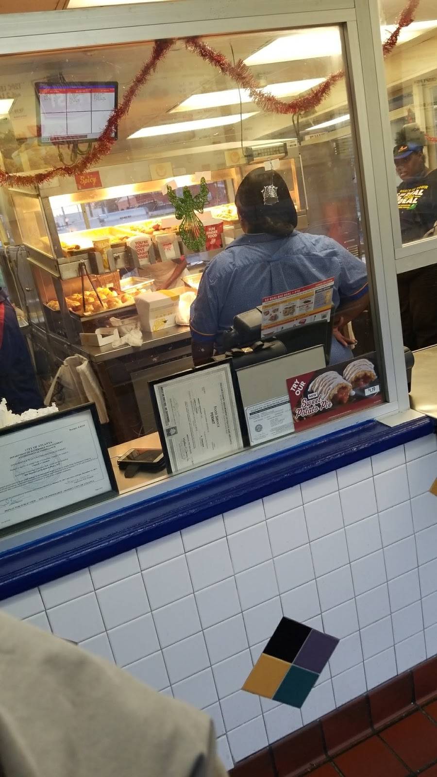 Churchs Chicken | restaurant | 860 Bankhead Hwy, Atlanta, GA 30318, USA | 4048726800 OR +1 404-872-6800