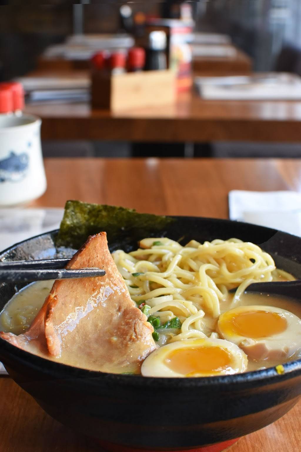 Kizuki Ramen & Izakaya | restaurant | 1538 N Clybourn Ave, Chicago, IL 60610, USA | 3122852775 OR +1 312-285-2775