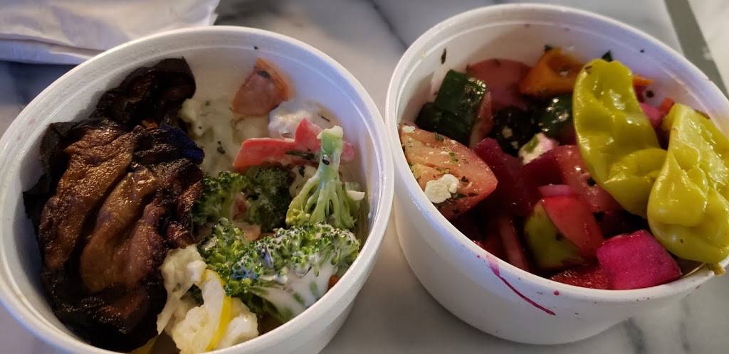 Restaurant Shish Taouk | restaurant | 6200 Boulevard Taschereau, Brossard, QC J4W 3J8, Canada | 4508902222 OR +1 450-890-2222