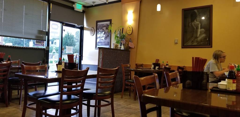 Life Pho | restaurant | 484 Ritchie Hwy, Severna Park, MD 21146, USA | 4105448884 OR +1 410-544-8884