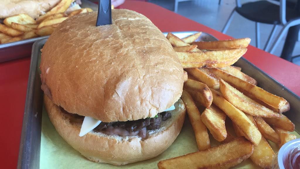 Aca Las Tortas | restaurant | 4420 Worth St, Dallas, TX 75246, USA | 4697303141 OR +1 469-730-3141