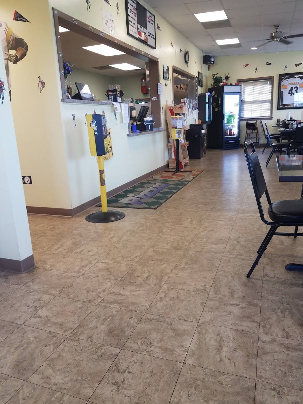 Treasas Pizza & Subs | restaurant | 2564 Delta Rd, Brogue, PA 17309, USA | 7179279545 OR +1 717-927-9545