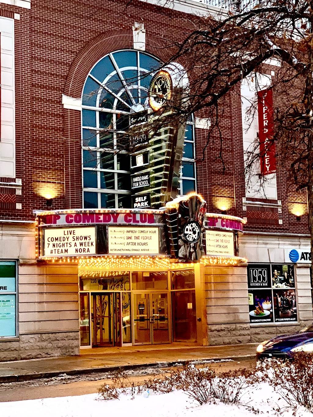UP Comedy Club | restaurant | 230 W North Ave, Chicago, IL 60614, USA | 3126624562 OR +1 312-662-4562