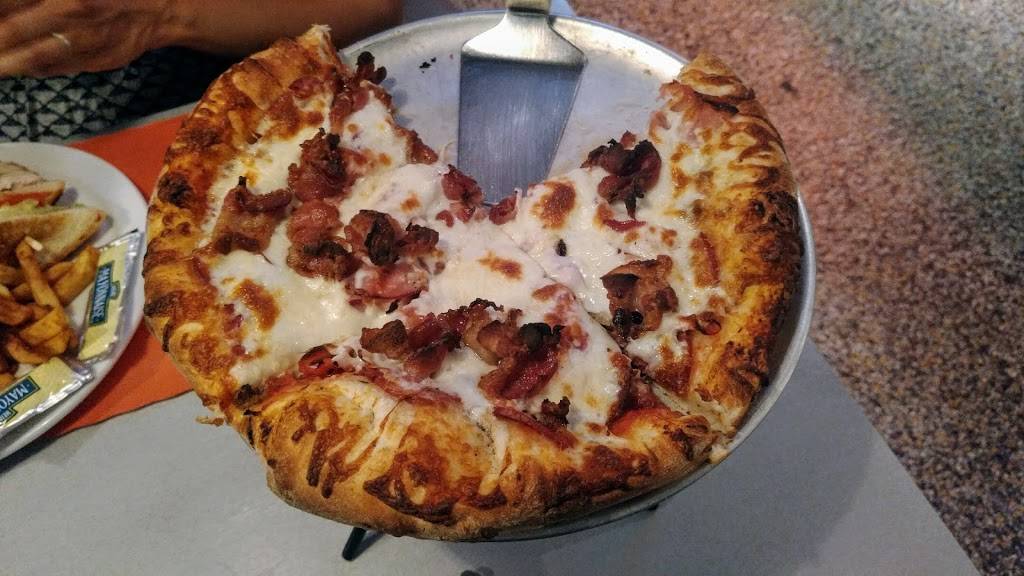 Pizzéria Circuit | restaurant | 656 Rue Jacques-Bédard, Québec, QC G2N 1C6, Canada | 4188499403 OR +1 418-849-9403