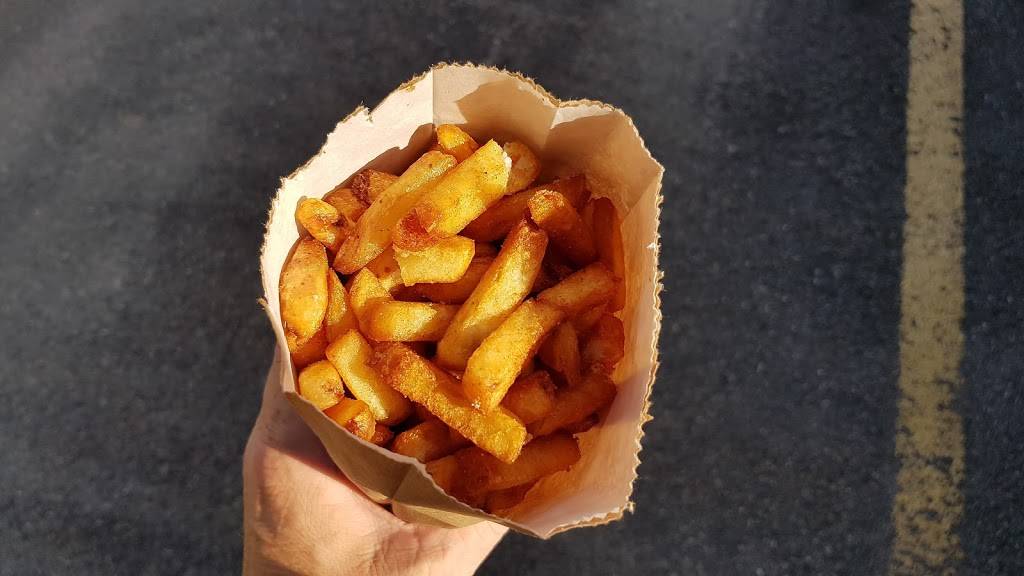 Casse Croute Frite Royal | restaurant | 253 Boulevard Maloney E, Gatineau, QC J8P 1C3, Canada | 8196639904 OR +1 819-663-9904