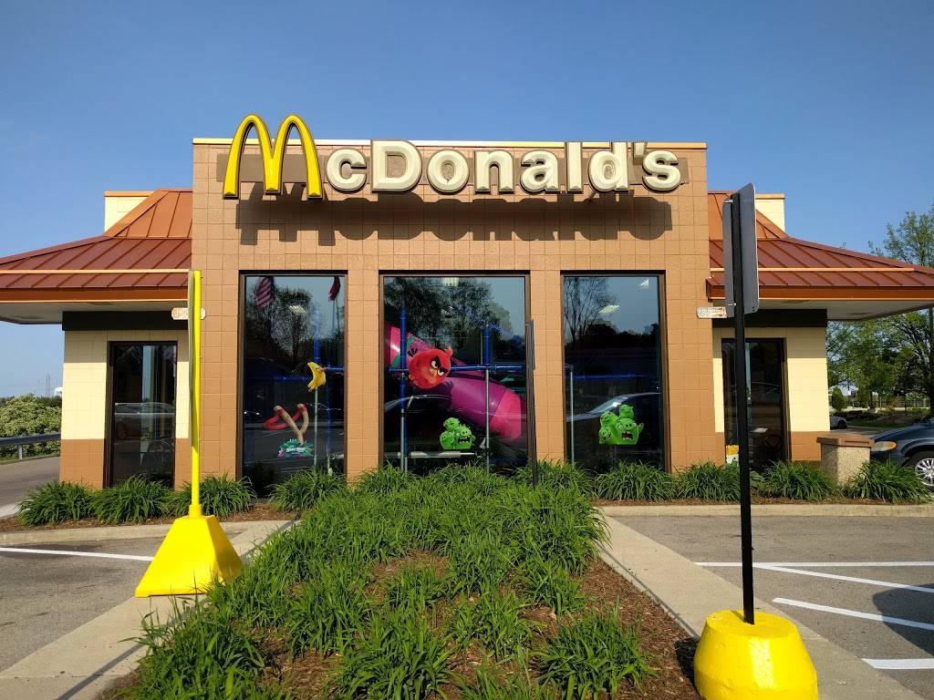 McDonalds | cafe | 4550 S 108th St, Greenfield, WI 53228, USA | 4144257206 OR +1 414-425-7206
