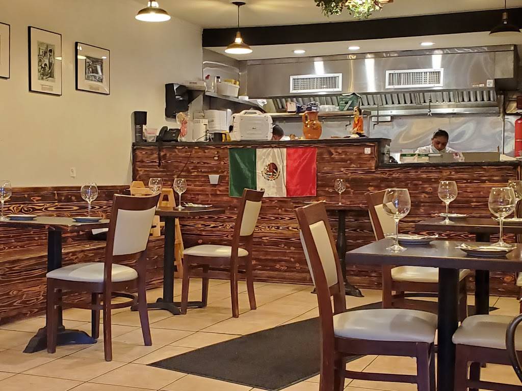 Casa Mexico | restaurant | 1134 S 9th St, Philadelphia, PA 19147, USA | 2674701464 OR +1 267-470-1464