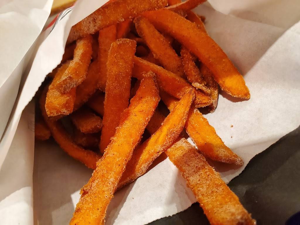 Monga Fried Chicken | meal takeaway | 5 Northtown Way Unit 16 & 17, North York, ON M2N 7L4, Canada | 4165192983 OR +1 416-519-2983