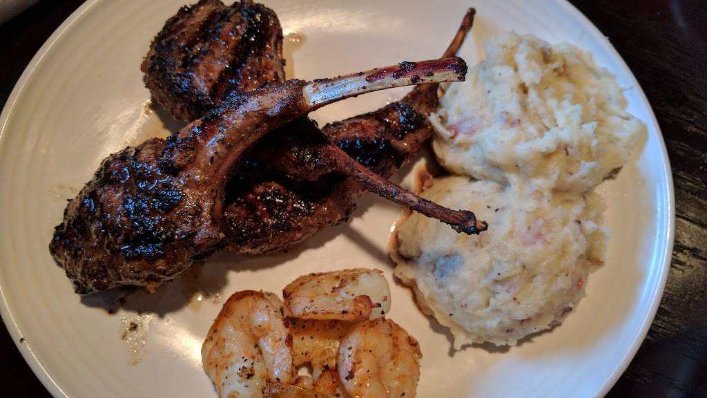 Carrabbas Italian Grill | restaurant | 18375 W Bluemound Rd, Brookfield, WI 53045, USA | 2627972548 OR +1 262-797-2548