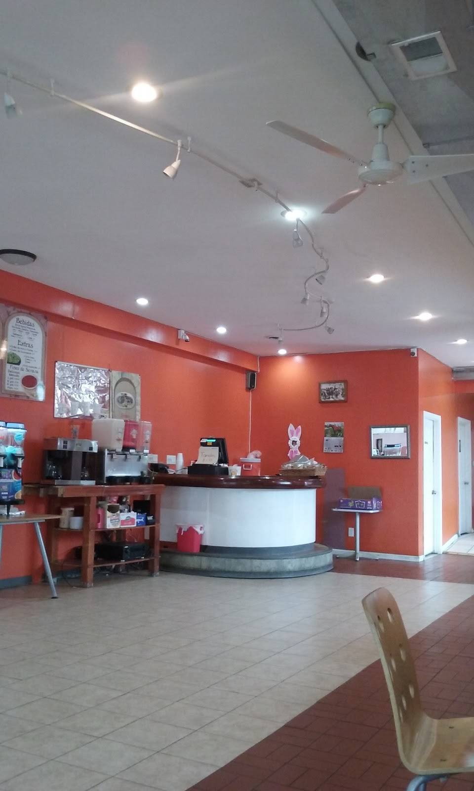 Blanquitas Tamales | restaurant | 2105 S Laramie Ave, Cicero, IL 60804, USA | 7084776637 OR +1 708-477-6637