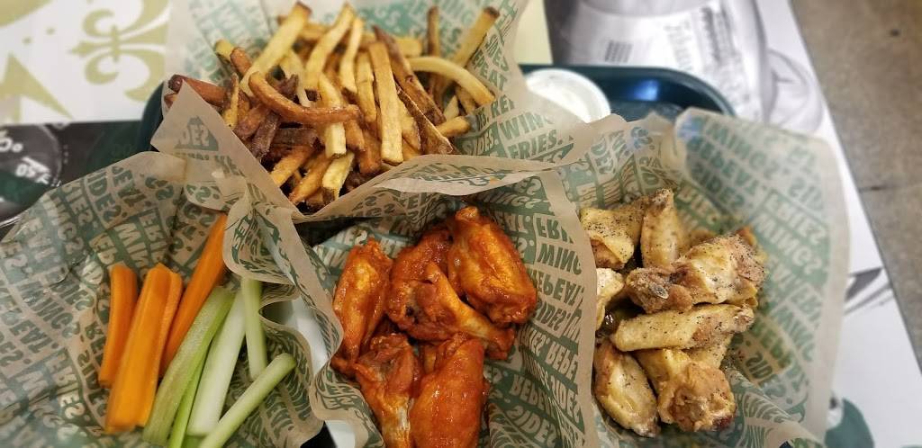 Wingstop | restaurant | 400 Route 211 E, Ste 21, Middletown, NY 10940, USA | 8457892319 OR +1 845-789-2319