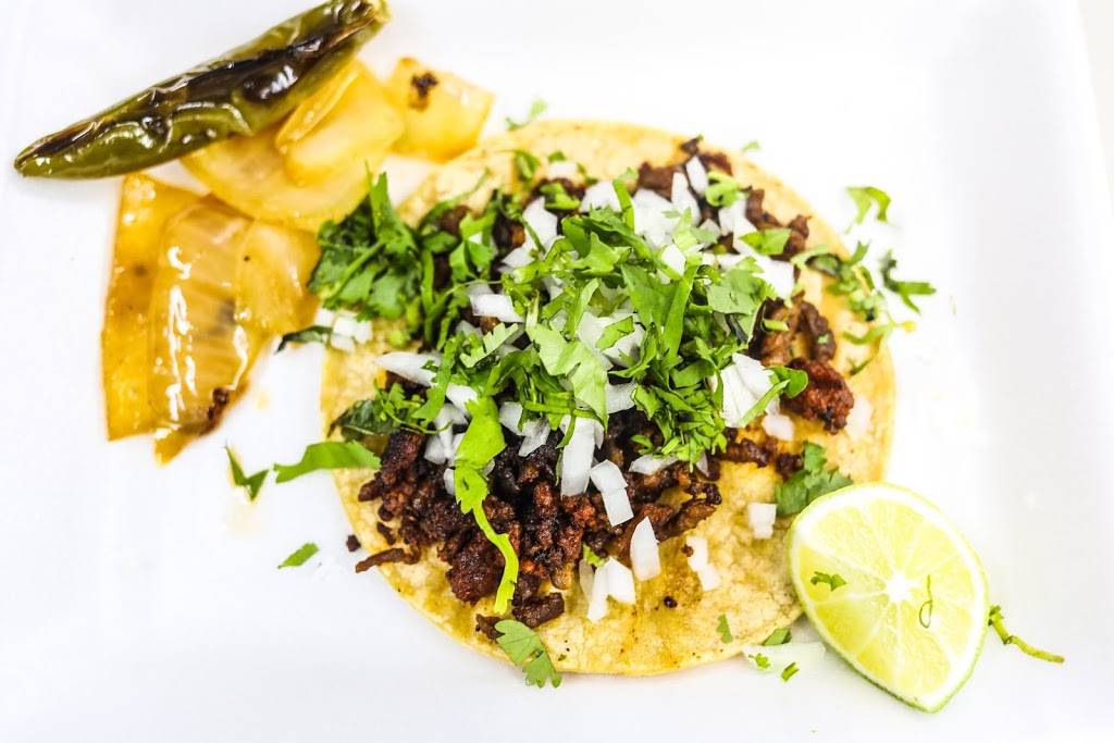 Azteca Taco Truck | restaurant | 2012 W College Ave, Milwaukee, WI 53221, USA | 4147128212 OR +1 414-712-8212