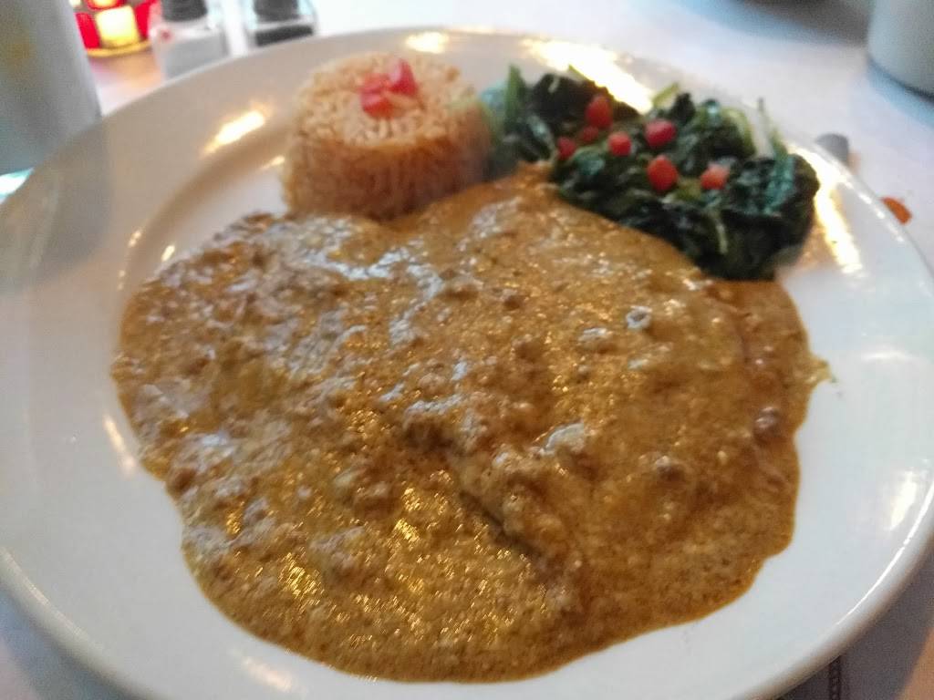 Yolo Mexican Eatery | restaurant | 5111 Brown St, Skokie, IL 60077, USA | 8476740987 OR +1 847-674-0987