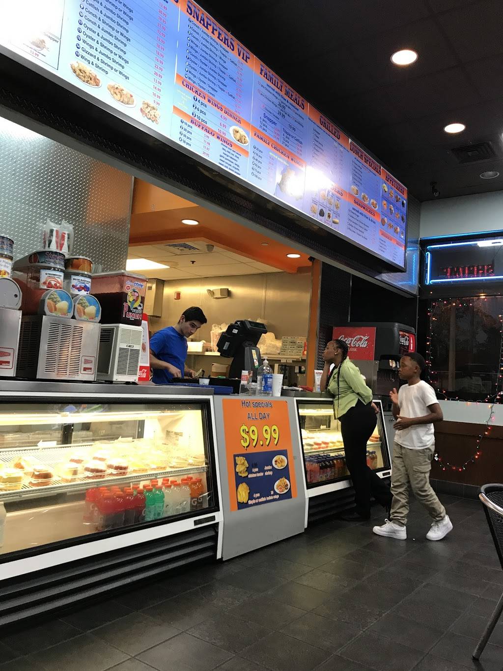 Snappers Fish And Chicken | restaurant | 9610 SW 160th St, Miami, FL 33157, USA | 3052540772 OR +1 305-254-0772