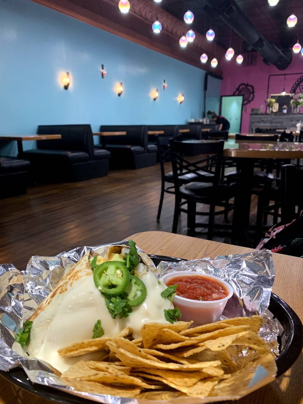 Amy Mays Downtown | restaurant | 331 S Main St, Findlay, OH 45840, USA | 5672509396 OR +1 567-250-9396