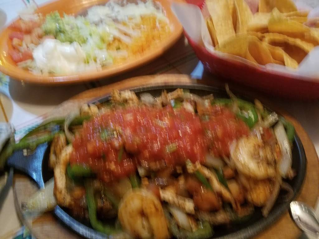 MI Hacienda Mexican Restaurant | restaurant | 8250 Midlothian Turnpike, Richmond, VA 23235, USA | 8045606994 OR +1 804-560-6994