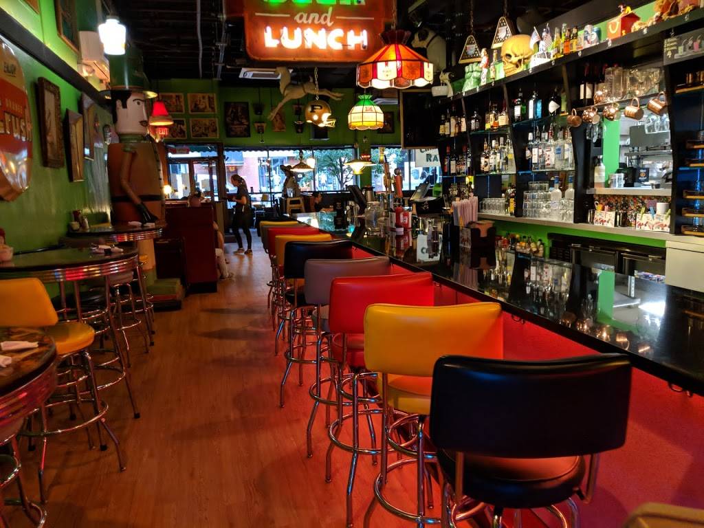 The Friendly Toast | restaurant | 113 Congress Street, Portsmouth, NH 03801, USA | 6034302154 OR +1 603-430-2154