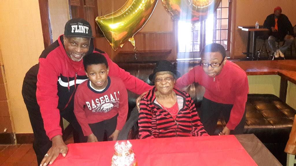 Chips Supper Club | restaurant | 4031 Richfield Rd, Flint, MI 48506, USA | 8108776290 OR +1 810-877-6290