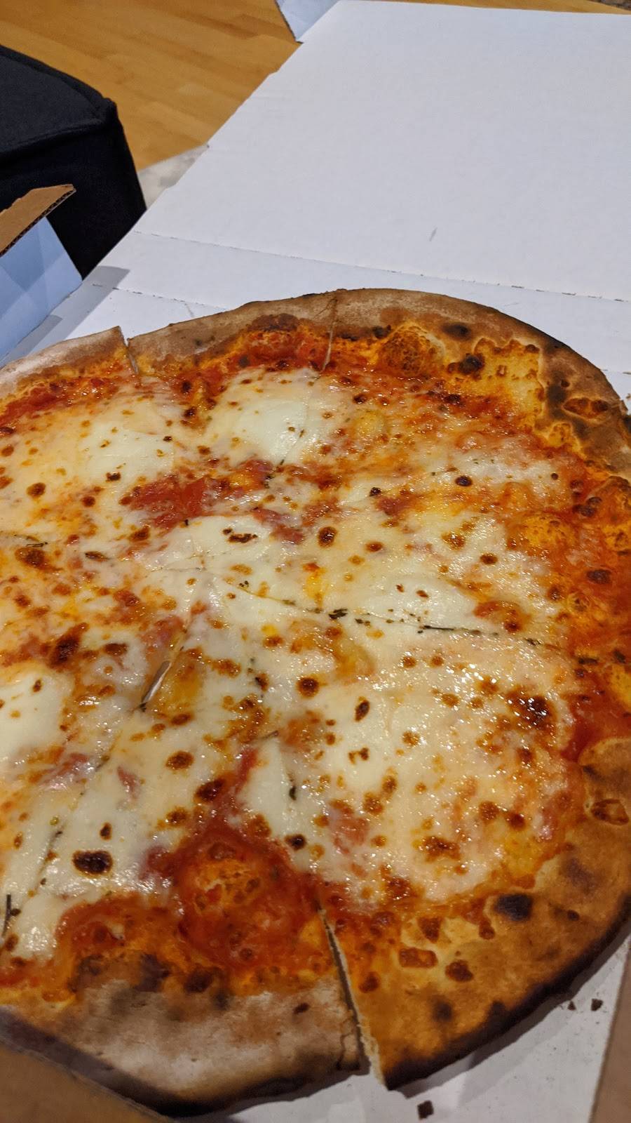 Pazze pizza cafe | restaurant | 2537 S Wabash Ave, Chicago, IL 60616, USA | 2248048541 OR +1 224-804-8541