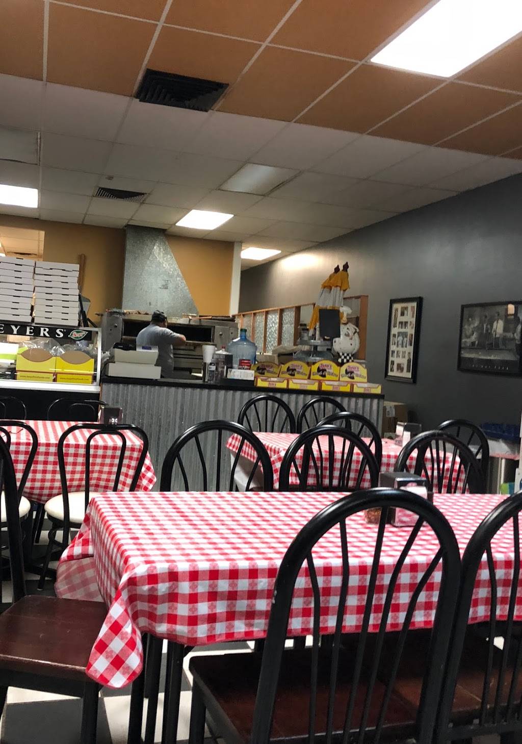 Hello Pizza | restaurant | 1071 Country Club Rd # C, El Paso, TX 79932, USA | 9154434110 OR +1 915-443-4110