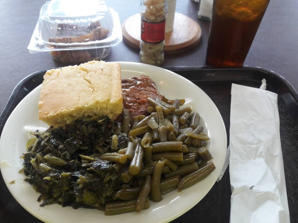 Copper Kettle | restaurant | 170 N Memphis St, Holly Springs, MS 38635, USA | 6625511022 OR +1 662-551-1022