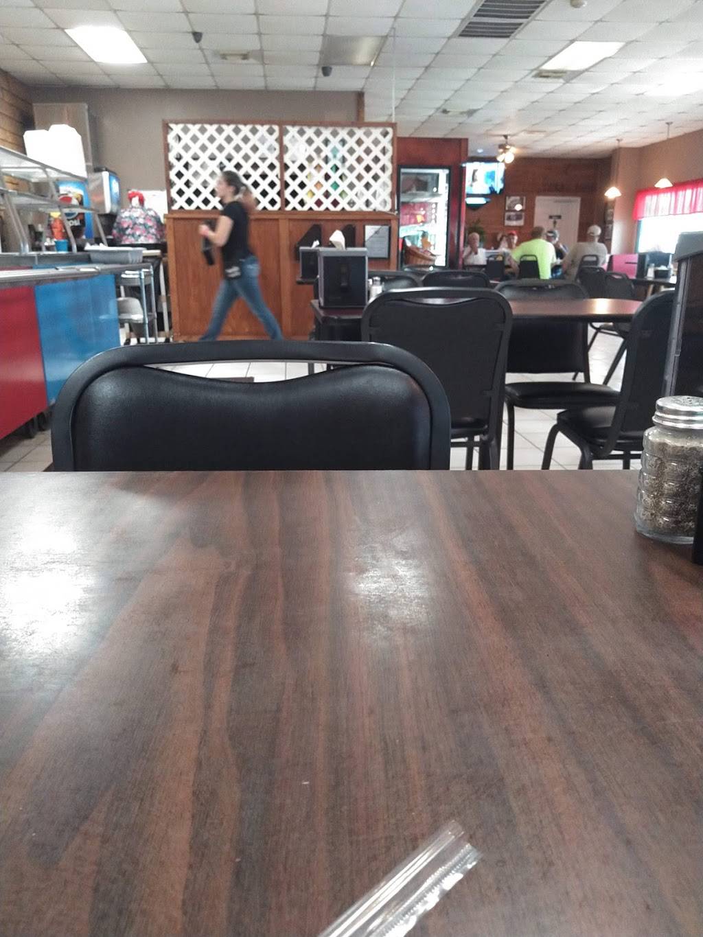 Freds Country Grill | restaurant | 6490 US-82, Maplesville, AL 36750, USA | 3343661020 OR +1 334-366-1020