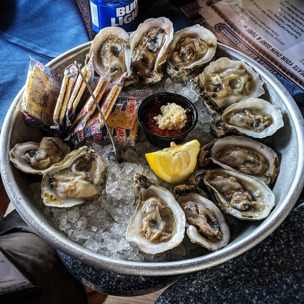 Skull Creek Boathouse | restaurant | 397 Squire Pope Rd, Hilton Head Island, SC 29926, USA | 8436813663 OR +1 843-681-3663