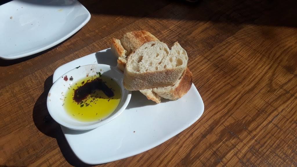 California Pizza Kitchen | restaurant | 98-1005 Moanalua Rd, Aiea, HI 96701, USA | 8084877741 OR +1 808-487-7741