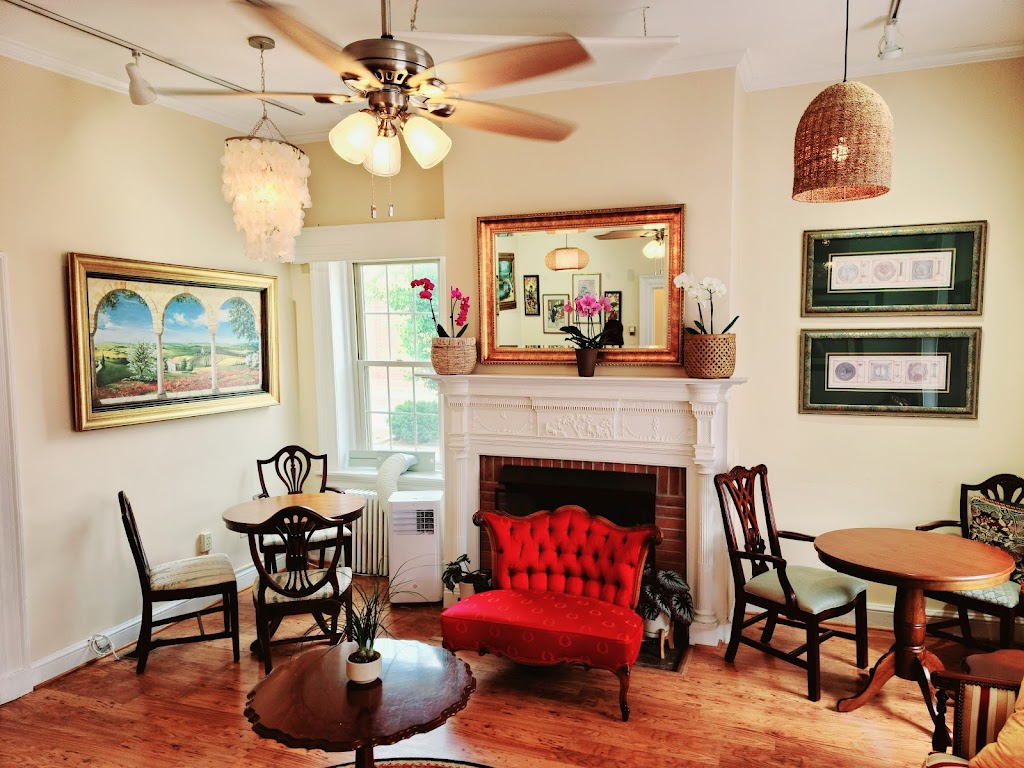 UniTea Cafe | cafe | 11 W Market St, Leesburg, VA 20176, USA | 2408105908 OR +1 240-810-5908