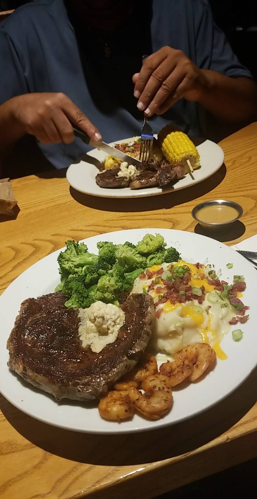 Chilis Grill & Bar | restaurant | 320 Fort Loudoun Medical Center Dr, Lenoir City, TN 37772, USA | 8659884061 OR +1 865-988-4061