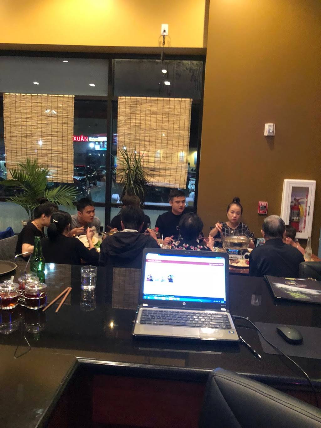 Dalat Quan | restaurant | 9988 15th Ave SW suite i, Seattle, WA 98106, USA | 2064031620 OR +1 206-403-1620