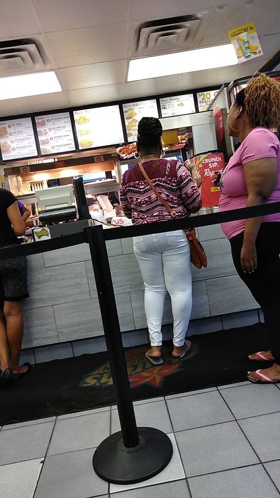 Churchs Chicken | restaurant | 1401 New Bern Ave, Raleigh, NC 27610, USA | 9198212220 OR +1 919-821-2220