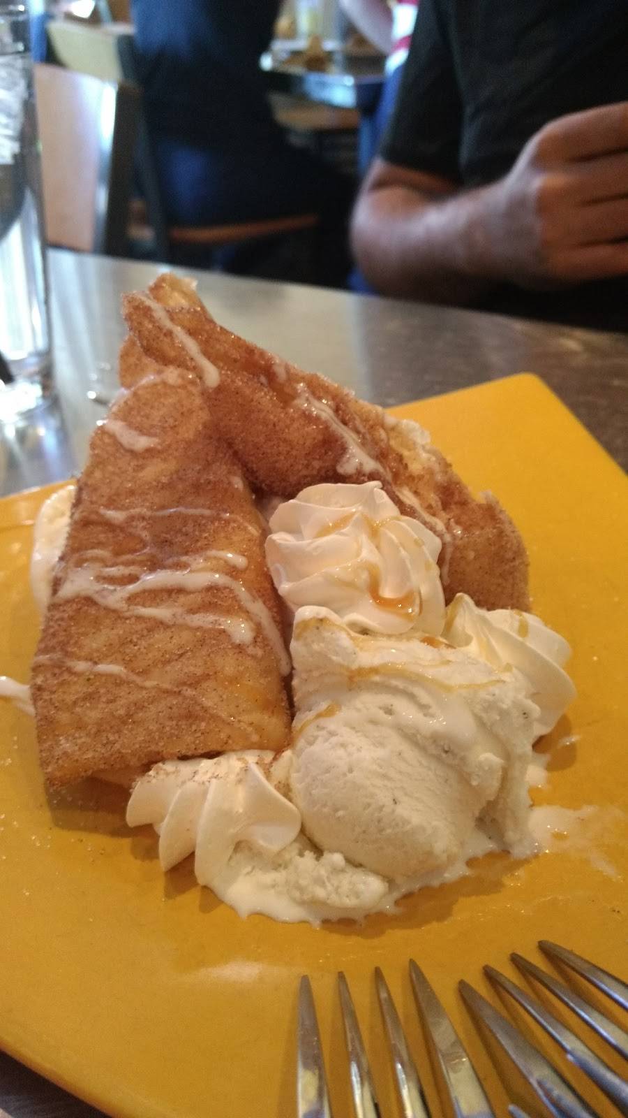 Fugazzis | restaurant | 127 W Main St, Visalia, CA 93291, USA | 5596250496 OR +1 559-625-0496