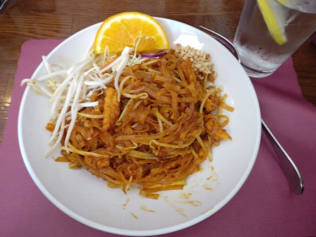 Thai on Main | restaurant | 117 Main St, Seal Beach, CA 90740, USA | 5625987030 OR +1 562-598-7030