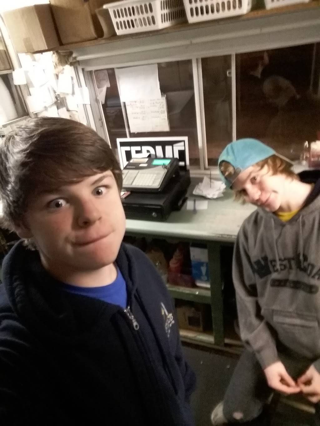 La Patate Du Coin | restaurant | 1299 Labrosse St, St-Eugène, ON K0B 1P0, Canada | 6136741616 OR +1 613-674-1616