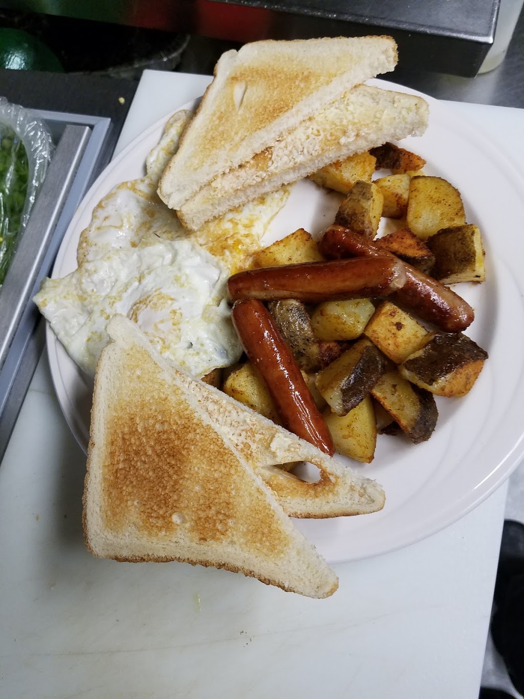 La Taqueria Los Tres Olivos(the three olives) | restaurant | 898 Western Ave, Lynn, MA 01905, USA | 7818426909 OR +1 781-842-6909