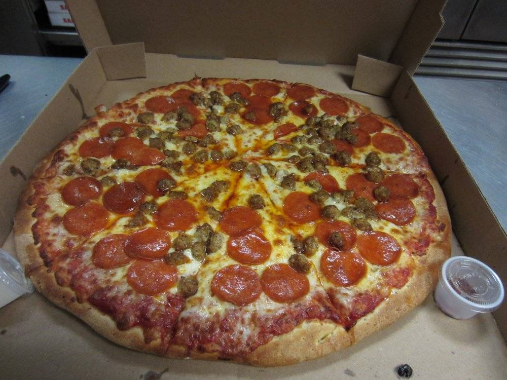 Ricos Pizza | restaurant | 16385 Schendel Ave, Delhi, CA 95315, USA | 2096347426 OR +1 209-634-7426