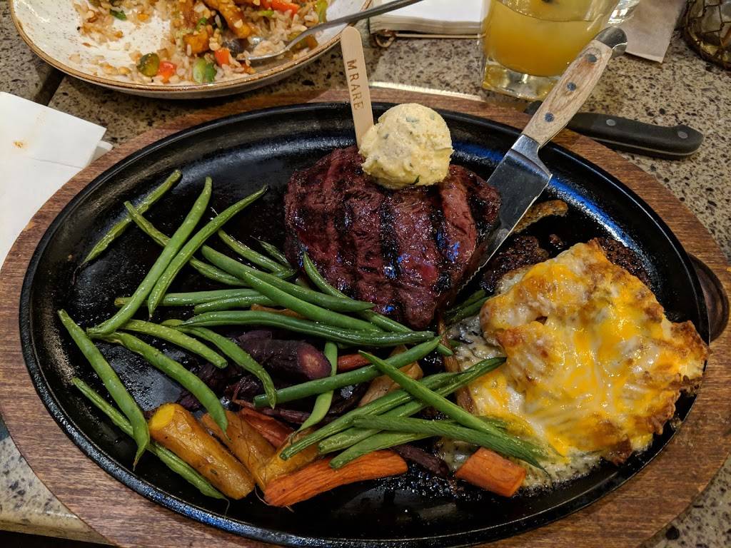 Lazy Dog Restaurant & Bar | restaurant | 172 W Hillcrest Dr, Thousand Oaks, CA 91360, USA | 8054495206 OR +1 805-449-5206