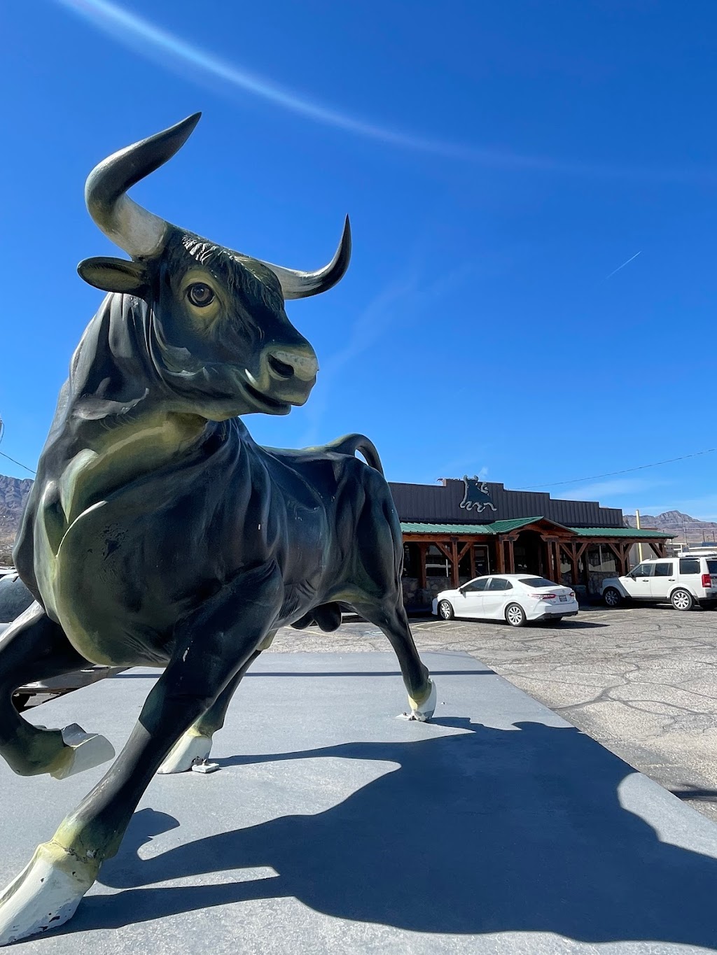 El Toro Bronco | restaurant | 8949 Dyer St, El Paso, TX 79904, USA | 9157590599 OR +1 915-759-0599