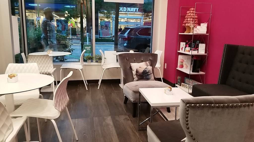 Le Macaron French Pastries | restaurant | Yonkers, NY 10710, USA | 9144234305 OR +1 914-423-4305