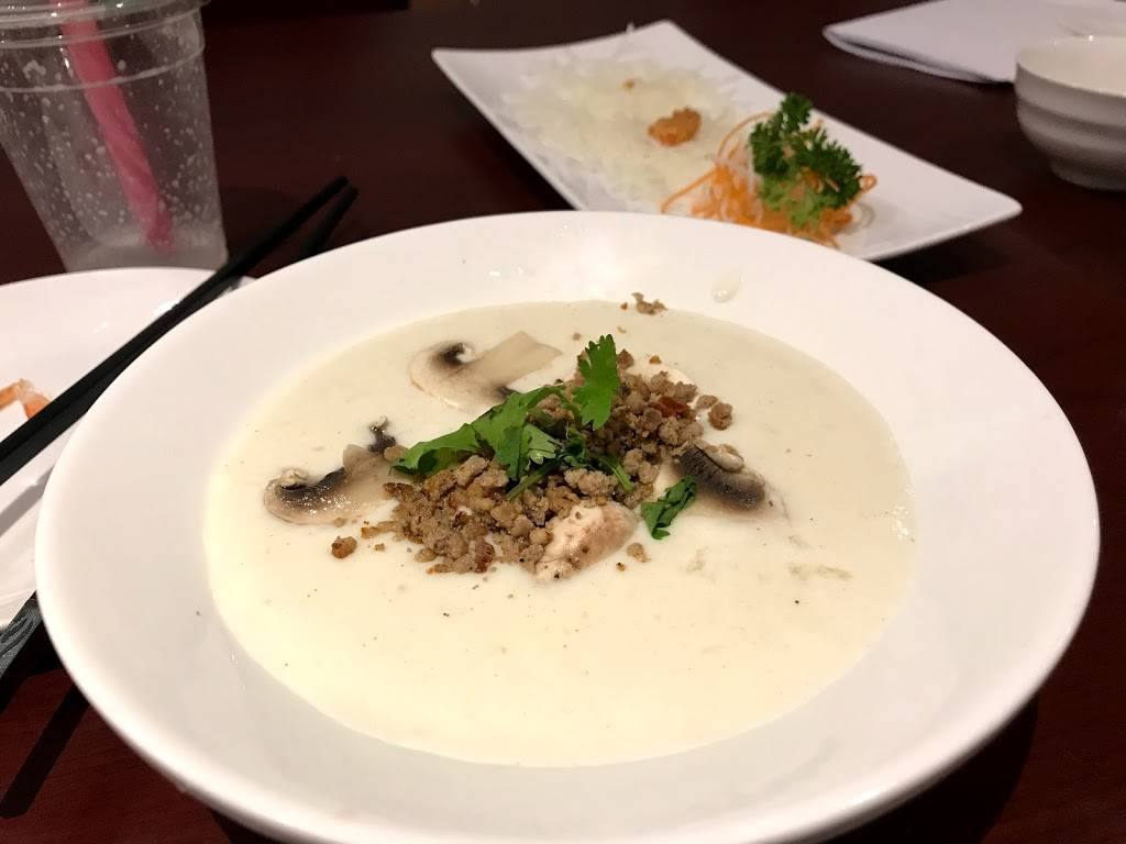 MR. MIC | restaurant | 956 Merivale Rd, Ottawa, ON K1Z 6A2, Canada | 6137220888 OR +1 613-722-0888