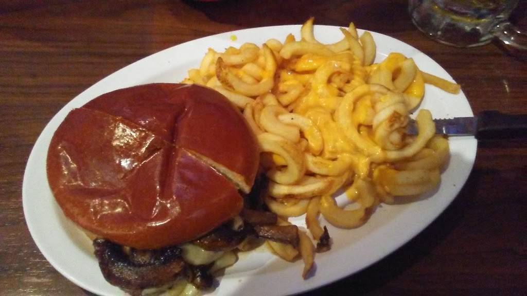 BreWingZ Restaurant and Bar | restaurant | 6006 Gulf Fwy, Houston, TX 77023, USA | 7139219464 OR +1 713-921-9464