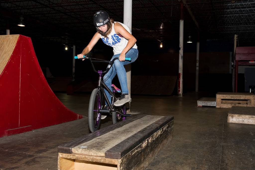 Wedgewood Ramps Skate Park | meal takeaway | 1739 S Raccoon Rd, Austintown, OH 44515, USA | 3307747809 OR +1 330-774-7809